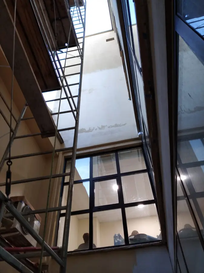 Lavoro di tinteggiatura, decorazione e restauro di Affari a Colori a Parma
